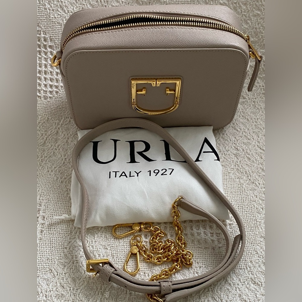 ✅💯Authentic Furla Taupe Leather camera crossbody with Gold Accents